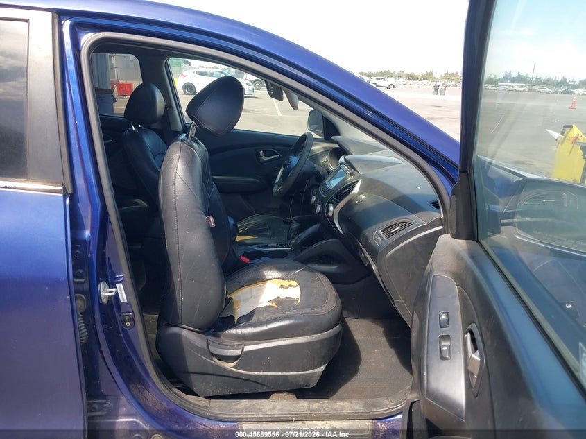 2011 Hyundai Tucson VIN KM8JU3AC8BU157740 IAAI salvage auction — NORMAL WEAR, Clear - Dealer Only (California), sold $550 on 2026-07-28 (photo 5)