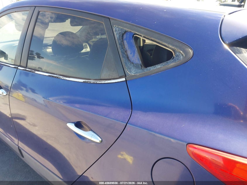 2011 Hyundai Tucson VIN KM8JU3AC8BU157740 IAAI salvage auction — NORMAL WEAR, Clear - Dealer Only (California), sold $550 on 2026-07-28 (photo 6)
