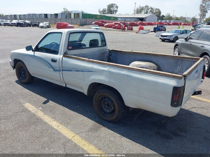 1989 Toyota Pickup VIN JT4VN82D7K5000346 IAAI salvage auction — NORMAL WEAR, Clear - Dealer Only (California), sold $325 on 2026-07-28 (photo 3)