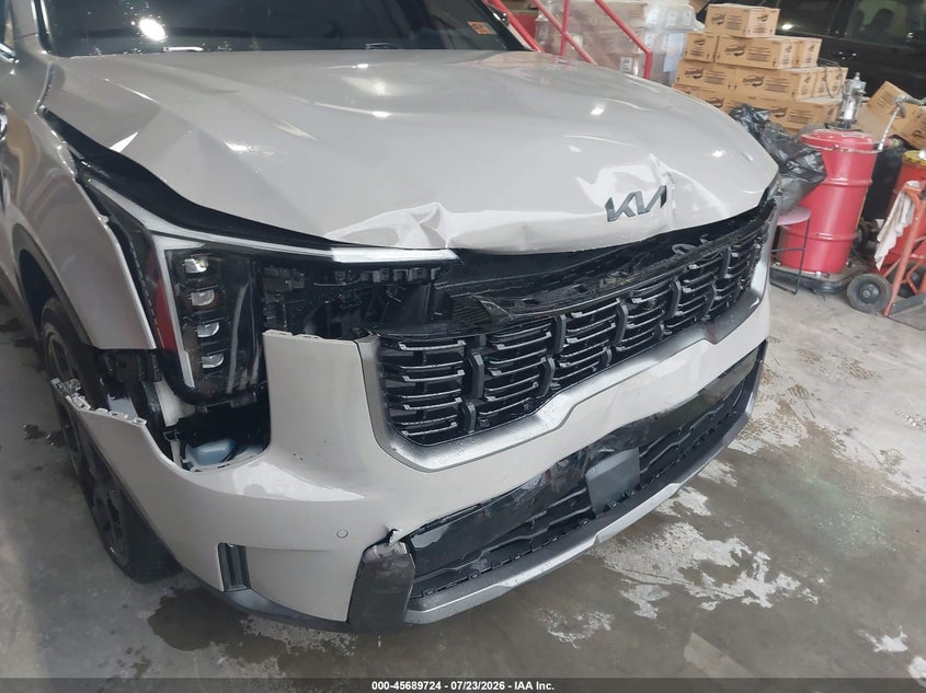 2025 Kia Sorento VIN 5XYRKDJF7SG404826 IAAI salvage auction — FRONT & REAR, Salvage Title, sold $18,700 on 2026-08-28 (photo 6)