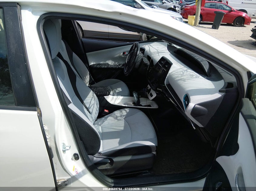 2017 Toyota Prius VIN JTDKARFU1H3539922 IAAI salvage auction — NORMAL WEAR, Clear (Indiana), sold $4,450 on 2026-07-28 (photo 5)