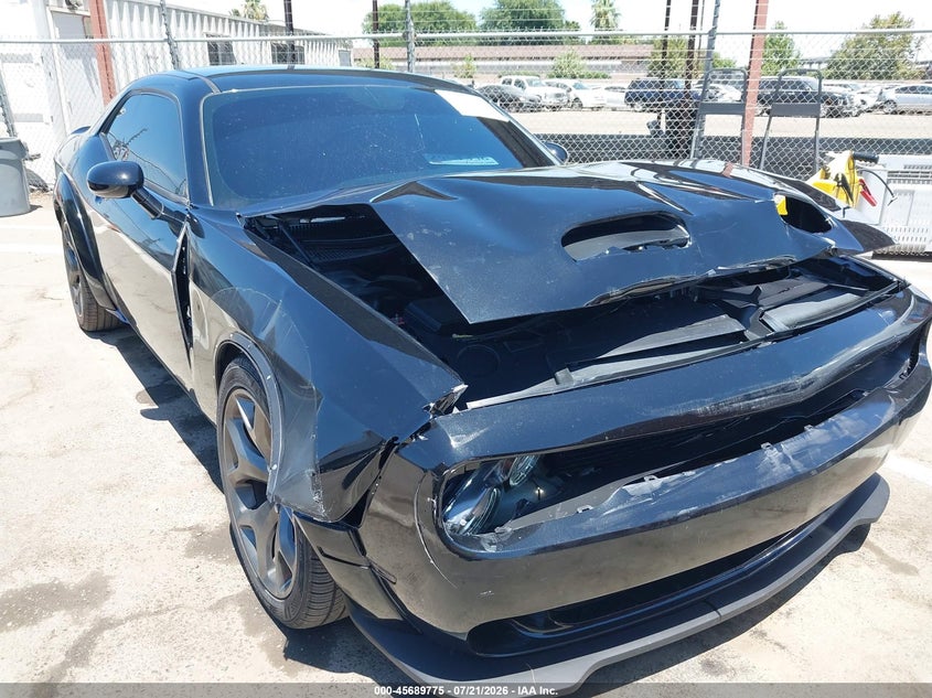 2015 Dodge Challenger VIN 2C3TDZAT3FH717709 IAAI salvage auction — LEFT FRONT, Wait Title, sold $4,500 on 2026-08-26 (photo 1)