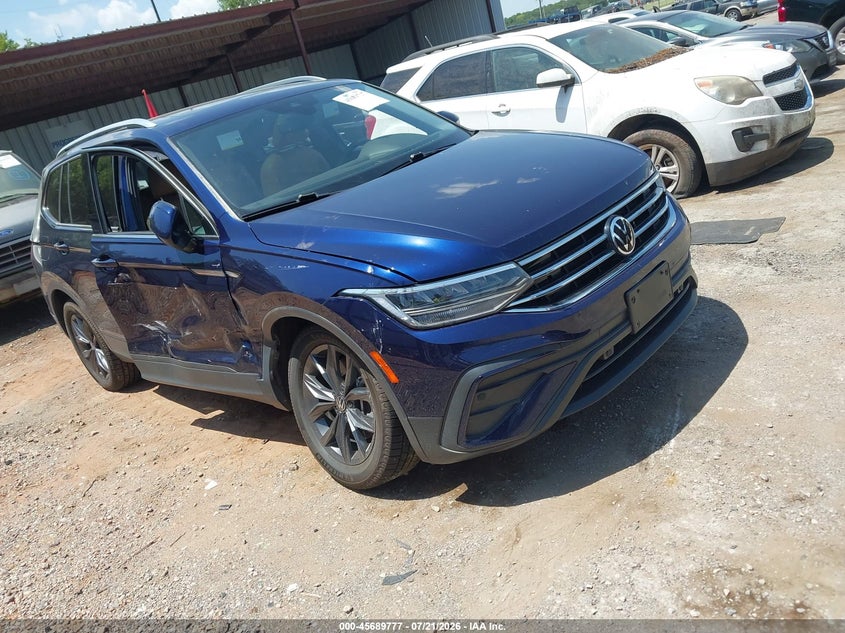 2022 Volkswagen Tiguan VIN 3VV3B7AX1NM090115 IAAI salvage auction — SIDE, Clear (Oklahoma), sold $8,000 on 2026-09-07 (photo 1)