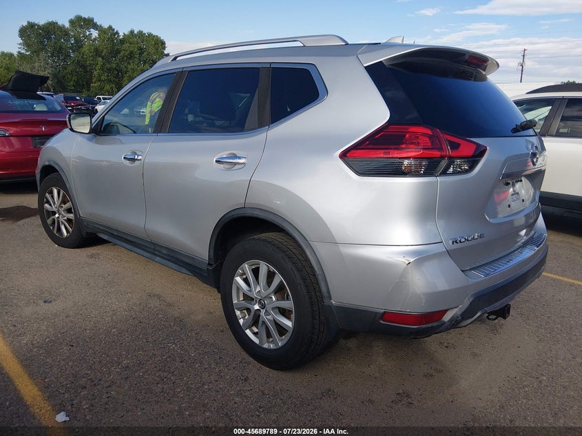 2017 Nissan Rogue VIN KNMAT2MT9HP601860 IAAI salvage auction — RIGHT FRONT, Salvage Title, sold $700 on 2026-10-02 (photo 3)