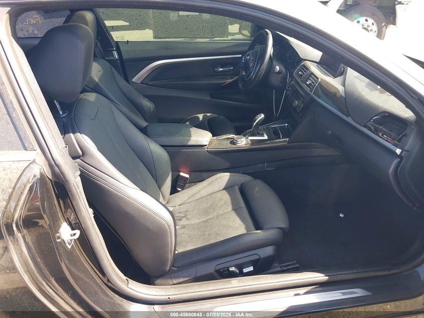 2018 BMW 4er VIN WBA4W3C59JAC97435 IAAI salvage auction — MECHANICAL, Nrc Lienholder Repossession Paperwork (California), sold $3,050 on 2026-08-18 (photo 5)