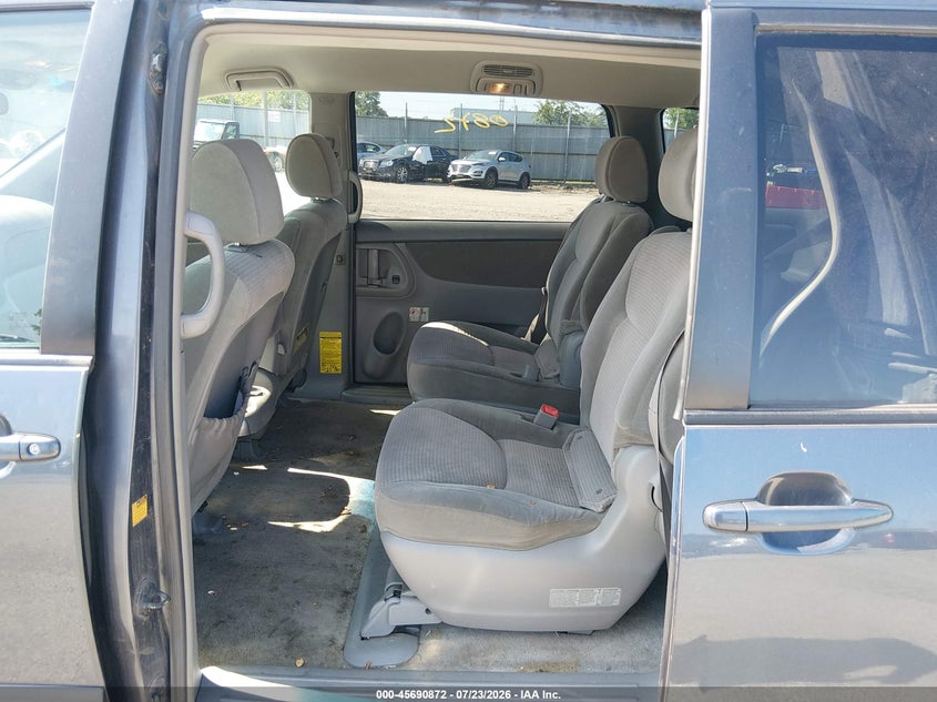 2006 Toyota Sienna VIN 5TDZA23C56S513854 IAAI salvage auction — NORMAL WEAR, Clear (Illinois), sold $550 on 2026-07-29 (photo 8)