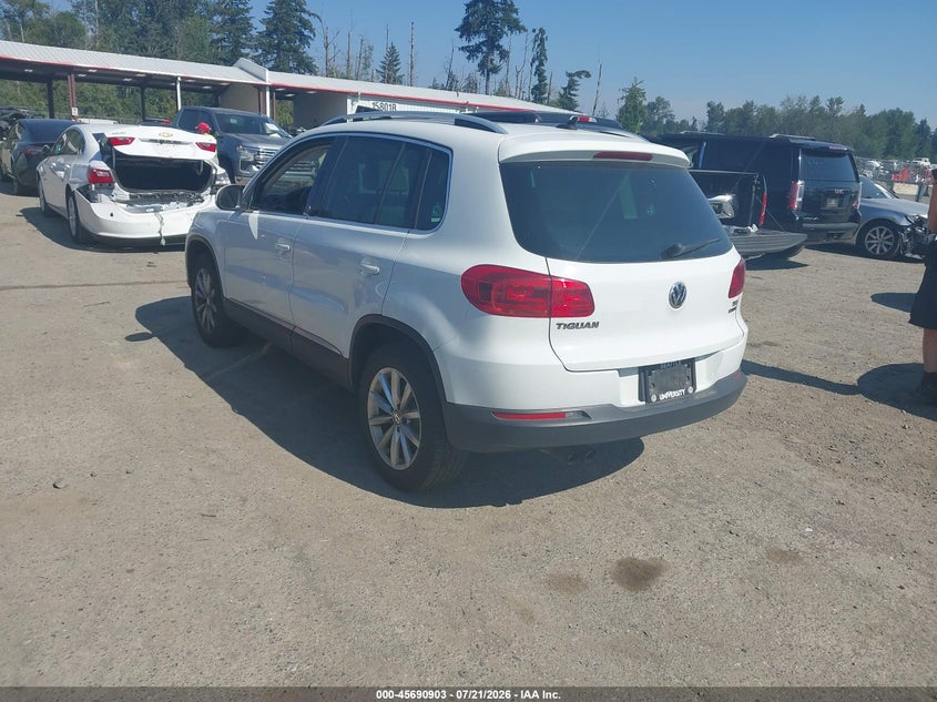 2017 Volkswagen Tiguan VIN WVGSV7AX8HW503813 IAAI salvage auction — NORMAL WEAR, Clear (Washington), sold $1,500 on 2026-08-05 (photo 3)