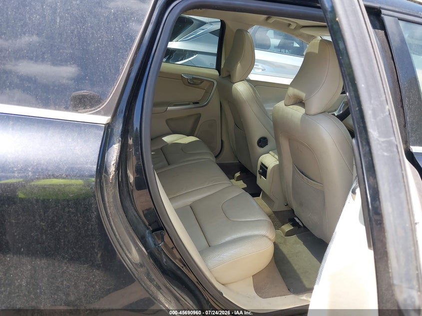 2011 Volvo Xc60 VIN YV4952DZ9B2163120 IAAI salvage auction — NORMAL WEAR, Clear (Virginia), sold $350 on 2026-08-06 (photo 8)