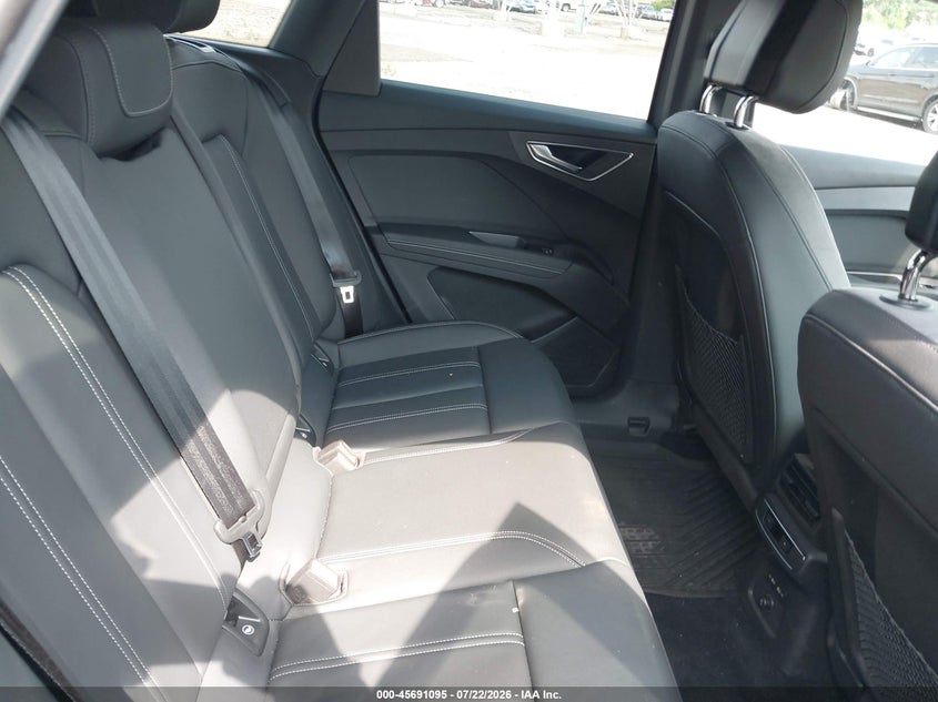 2024 Audi Q4 e-tron VIN WA1K2BFZ4RP014194 IAAI salvage auction — FRONT END, Salvage Title, sold $13,550 on 2026-09-18 (photo 8)