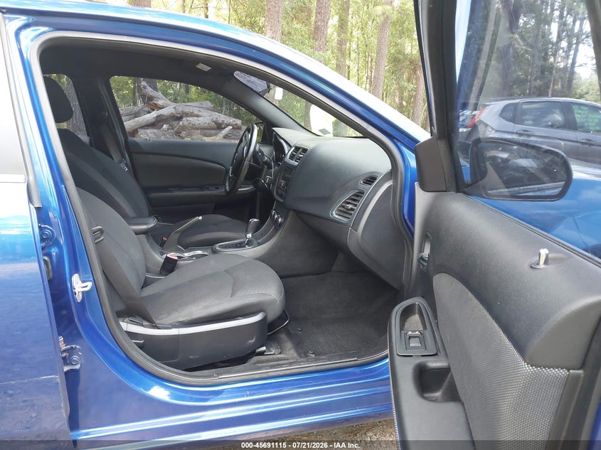 2012 Dodge Avenger VIN 1C3CDZCB0CN200651 IAAI salvage auction — RIGHT SIDE, Salvage Title, sold $375 on 2026-08-26 (photo 5)