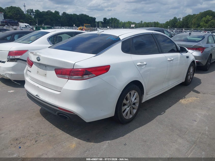 2017 Kia Optima VIN 5XXGT4L35HG154202 IAAI salvage auction — NORMAL WEAR, Salvage Title, sold $25 on 2026-07-27 (photo 4)