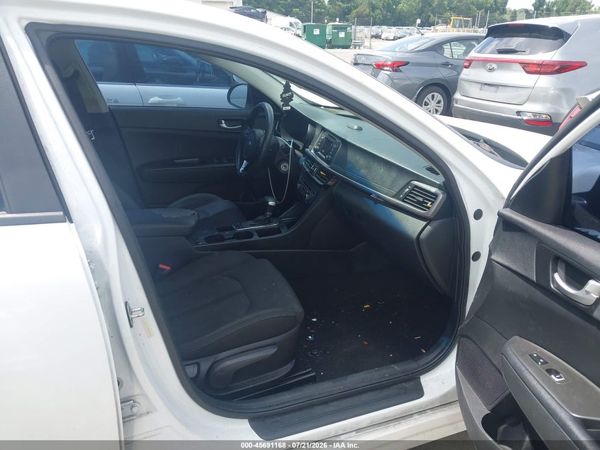 2017 Kia Optima VIN 5XXGT4L35HG154202 IAAI salvage auction — NORMAL WEAR, Salvage Title, sold $25 on 2026-07-27 (photo 5)