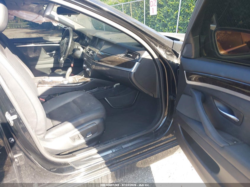 2014 BMW 5er VIN WBA5A7C53ED613908 IAAI salvage auction — LEFT SIDE, Rebuildable (Florida), sold $1,100 on 2026-08-17 (photo 5)