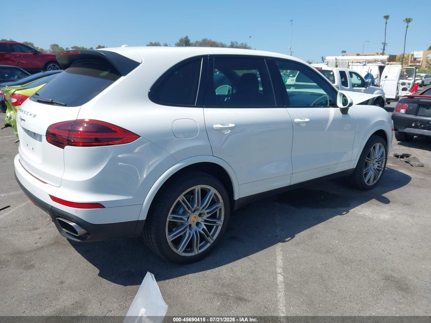 2018 Porsche Cayenne VIN WP1AA2A21JKA02888 IAAI salvage auction — NORMAL WEAR, Salvage Title, sold $9,300 on 2026-08-06 (photo 4)