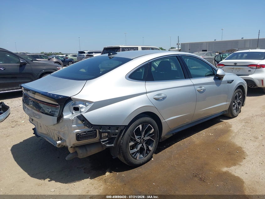 2025 Hyundai Sonata VIN KMHL64JA4SA488811 IAAI salvage auction — REAR END, Salvage Title, sold $14,400 on 2026-07-23 (photo 4)