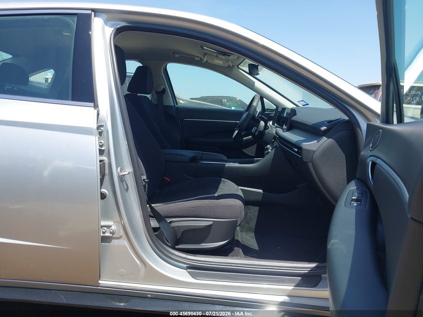2025 Hyundai Sonata VIN KMHL64JA4SA488811 IAAI salvage auction — REAR END, Salvage Title, sold $14,400 on 2026-07-23 (photo 5)