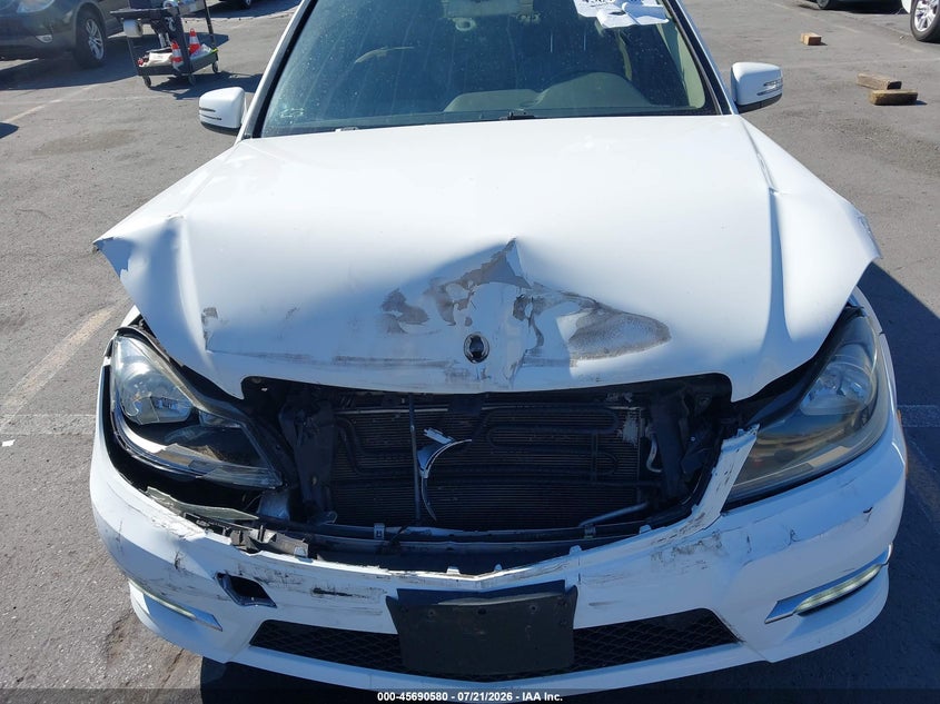 2013 Mercedes-benz C-klasse VIN WDDGF4HB3DR282376 IAAI salvage auction — NORMAL WEAR, Clear - Dealer Only (California), sold $25 on 2026-07-29 (photo 6)