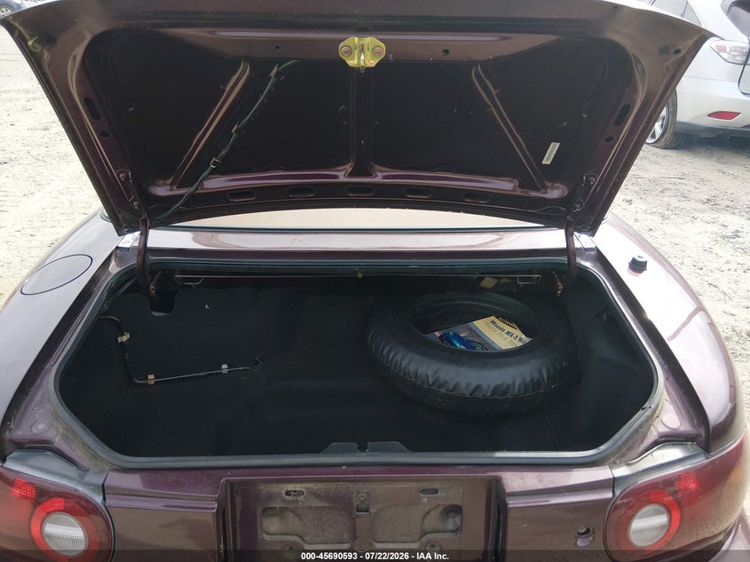 1995 Mazda Mx-5 miata VIN JM1NA3535S0609286 IAAI salvage auction — NORMAL WEAR, Clear (Georgia), sold $1,550 on 2026-07-30 (photo 8)