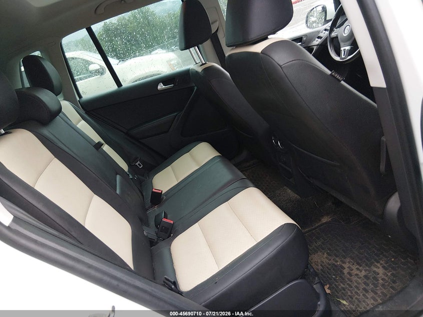 2016 Volkswagen Tiguan VIN WVGBV7AX1GW539549 IAAI salvage auction — NORMAL WEAR, Clear (New Jersey), sold $1,850 on 2026-07-23 (photo 8)