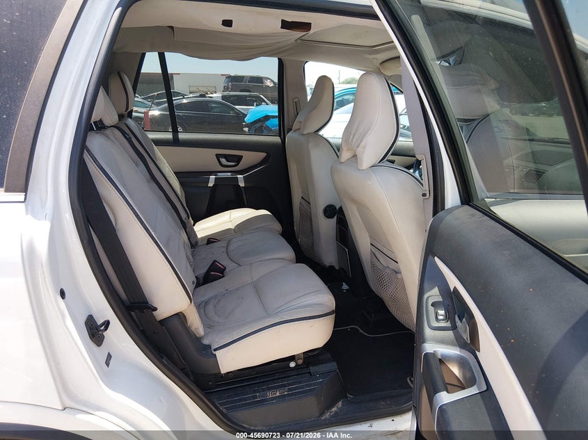 2013 Volvo Xc90 VIN YV4952CFXD1629413 IAAI salvage auction — NORMAL WEAR, Original (Texas), sold $500 on 2026-07-28 (photo 8)