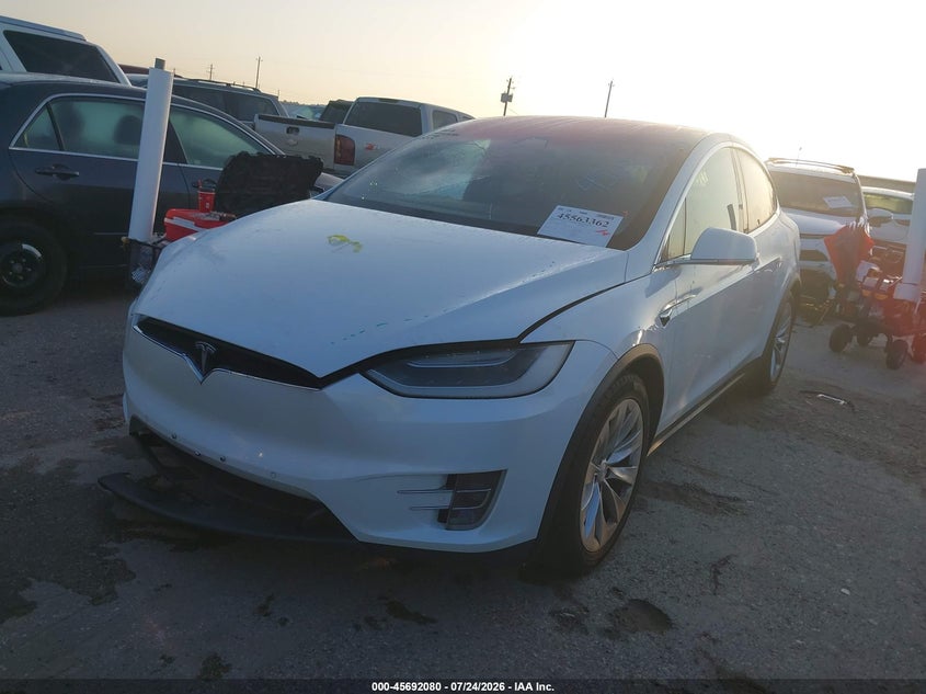 2018 Tesla Model x VIN 5YJXCDE24JF111726 IAAI salvage auction — FRONT END, Wait Title, sold $10,350 on 2026-10-15 (photo 2)