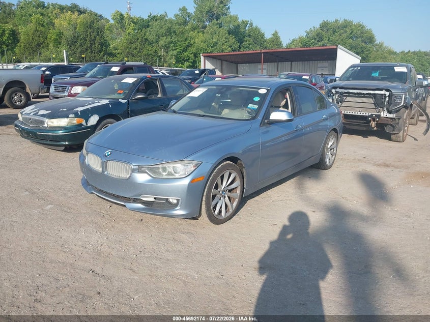 2012 BMW 3er VIN WBA3A5C59CF348067 IAAI salvage auction — REAR END, Salvage Title, sold $1,000 on 2026-08-23 (photo 2)