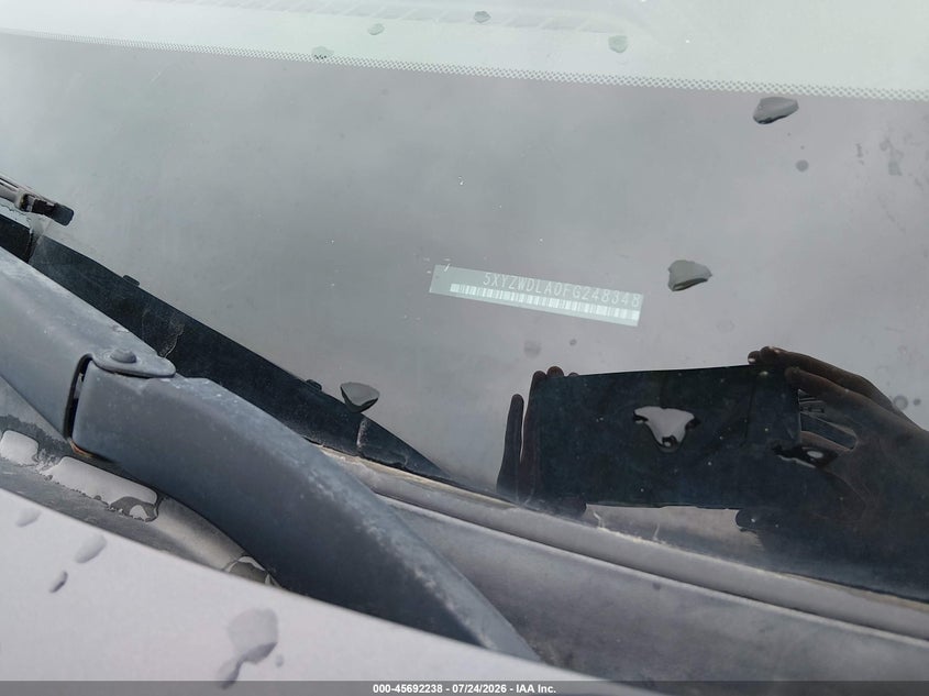 2015 Hyundai Santa fe VIN 5XYZWDLA0FG248348 IAAI salvage auction — NORMAL WEAR, Clear (Missouri), sold $25 on 2026-07-30 (photo 9)