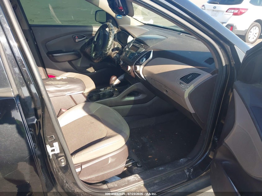 2012 Hyundai Tucson VIN KM8JU3AC8CU467839 IAAI salvage auction — NORMAL WEAR, Clear (Florida), sold $1,150 on 2026-07-29 (photo 5)