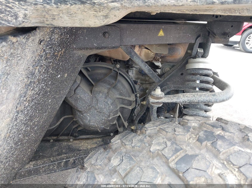 2023 Can-am/ brp Traxter VIN 3JBUUAX40PK002762 IAAI salvage auction — LEFT & RIGHT, Salvage Title, sold $9,950 on 2026-08-18 (photo 9)