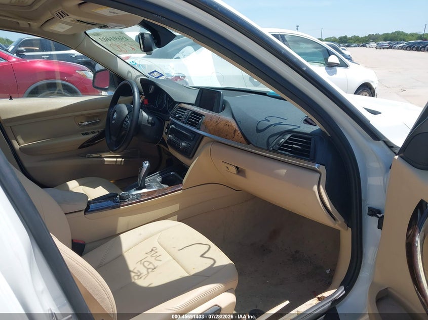 2013 BMW 3 series VIN WBA3B1C50DF461817 IAAI salvage auction — NORMAL WEAR, Original (Texas), sold $1,750 on 2026-08-10 (photo 5)