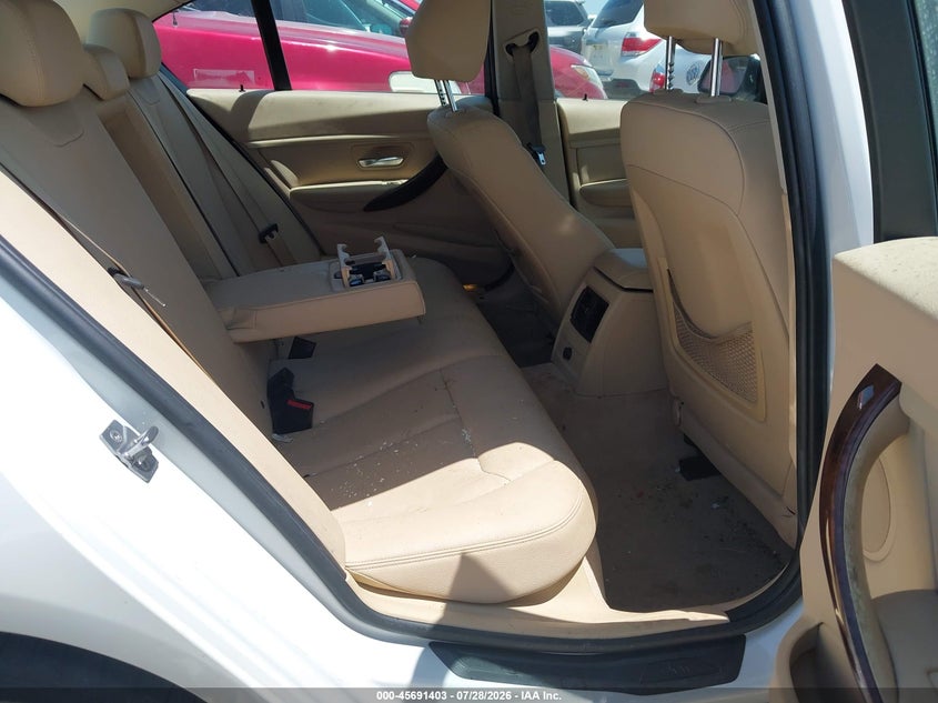 2013 BMW 3 series VIN WBA3B1C50DF461817 IAAI salvage auction — NORMAL WEAR, Original (Texas), sold $1,750 on 2026-08-10 (photo 8)