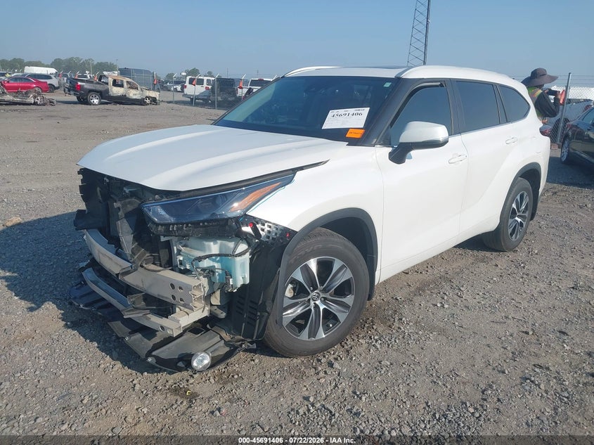 2024 Toyota Highlander VIN 5TDKDRAH1RS536908 IAAI salvage auction — FRONT END, Clear (Arkansas), sold $18,500 on 2026-08-26 (photo 2)