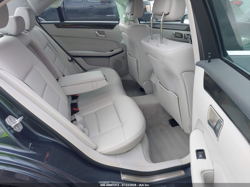 2014 Mercedes-benz E-klasse VIN WDDHF5KB5EA885364 IAAI salvage auction — LEFT REAR, Salvage Title, sold $3,150 on 2026-08-20 (photo 8)