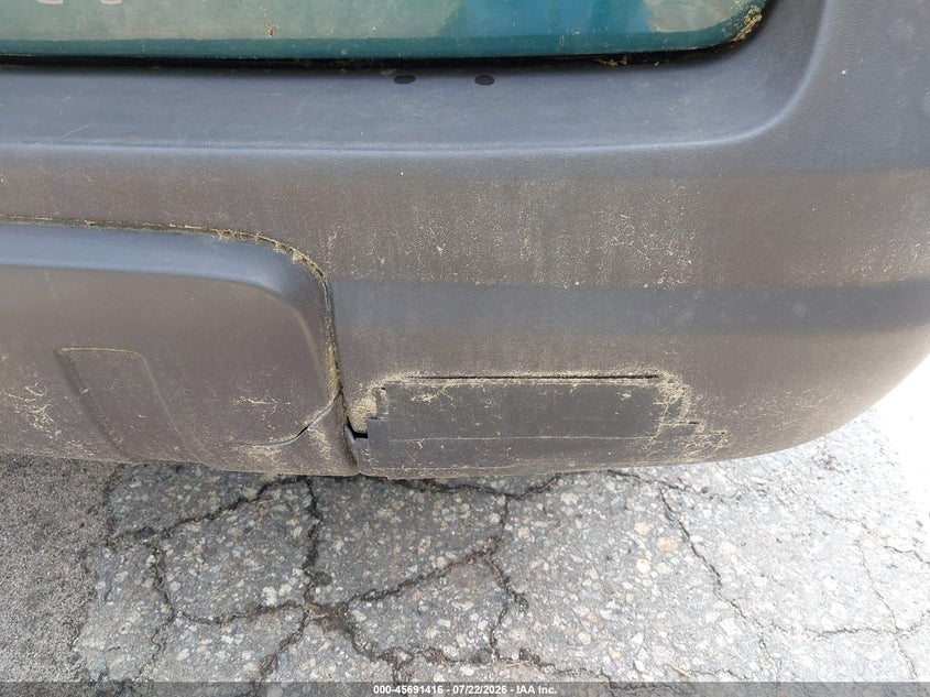 2002 Volvo V70 VIN YV1SZ58D121053073 IAAI salvage auction — NORMAL WEAR, Original (Maine), sold $25 on 2026-07-27 (photo 6)