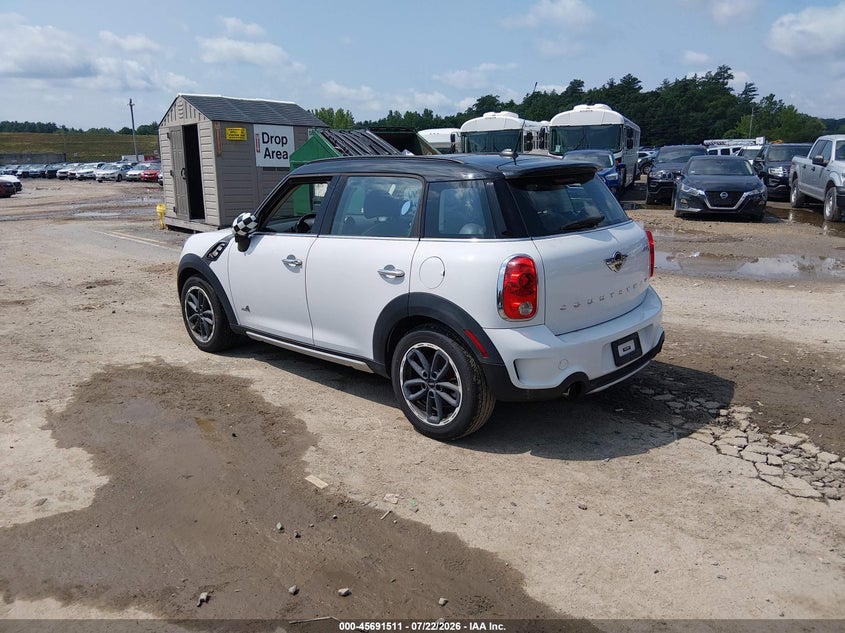 2015 Mini Countryman VIN WMWZC5C56FWP42182 IAAI salvage auction — NORMAL WEAR, Clear (Massachusetts), sold $25 on 2026-07-29 (photo 3)