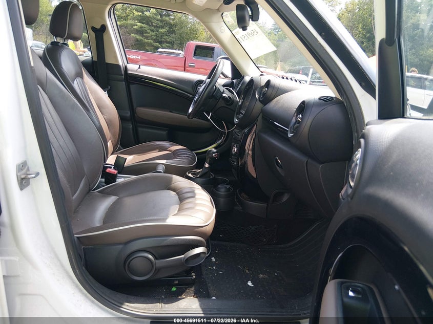 2015 Mini Countryman VIN WMWZC5C56FWP42182 IAAI salvage auction — NORMAL WEAR, Clear (Massachusetts), sold $25 on 2026-07-29 (photo 5)