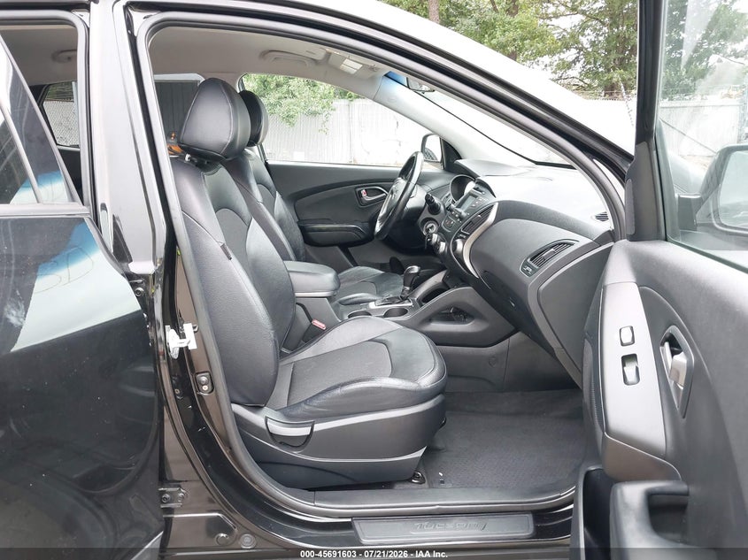 2015 Hyundai Tucson VIN KM8JUCAG1FU113569 IAAI salvage auction — FRONT END, Salvage Title, sold $1,700 on 2026-08-01 (photo 5)
