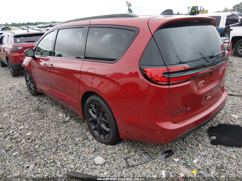 2026 Chrysler Pacifica VIN 2C4RC1GG9TR190544 IAAI salvage auction — FRONT END, Salvage (West Virginia), sold $10,300 on 2026-08-26 (photo 3)