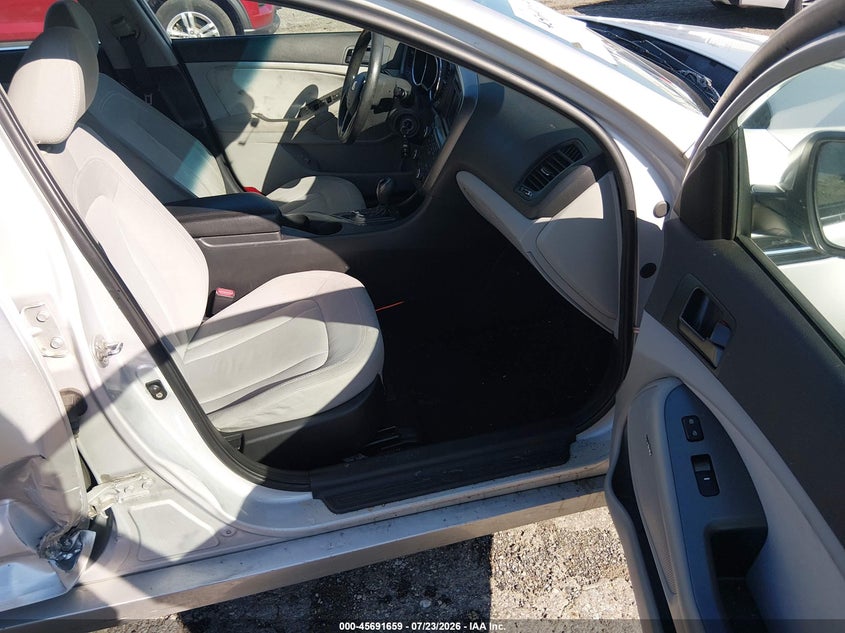 2011 Kia Optima VIN KNAGM4A77B5128180 IAAI salvage auction — REAR END, Salvage (Pennsylvania), sold $450 on 2026-07-31 (photo 5)