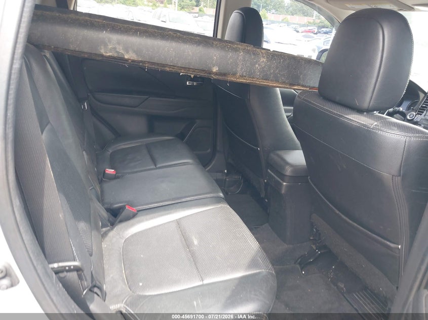 2014 Mitsubishi Outlander VIN JA4JZ4AX3EZ006871 IAAI salvage auction — NORMAL WEAR, Clear (Pennsylvania), sold $475 on 2026-07-31 (photo 8)