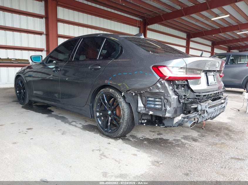 2020 BMW 3er VIN WBA5R1C07LFH59968 IAAI salvage auction — REAR END, Wait Title, sold $13,600 on 2026-08-19 (photo 3)