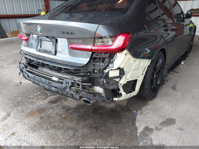 2020 BMW 3er VIN WBA5R1C07LFH59968 IAAI salvage auction — REAR END, Wait Title, sold $13,600 on 2026-08-19 (photo 6)