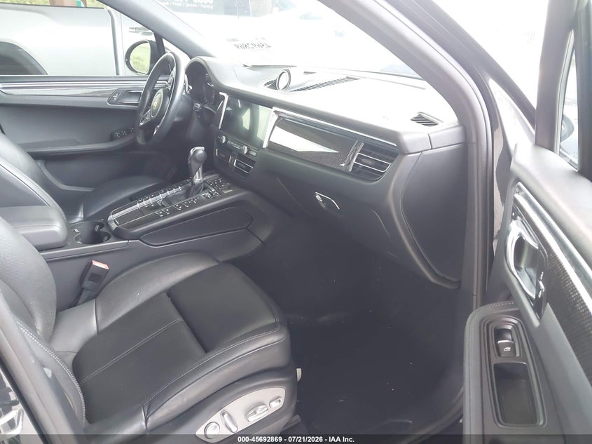 2019 Porsche Macan VIN WP1AA2A59KLB07121 IAAI salvage auction — FRONT END, Rebuildable (Florida), sold $16,700 on 2026-08-18 (photo 5)