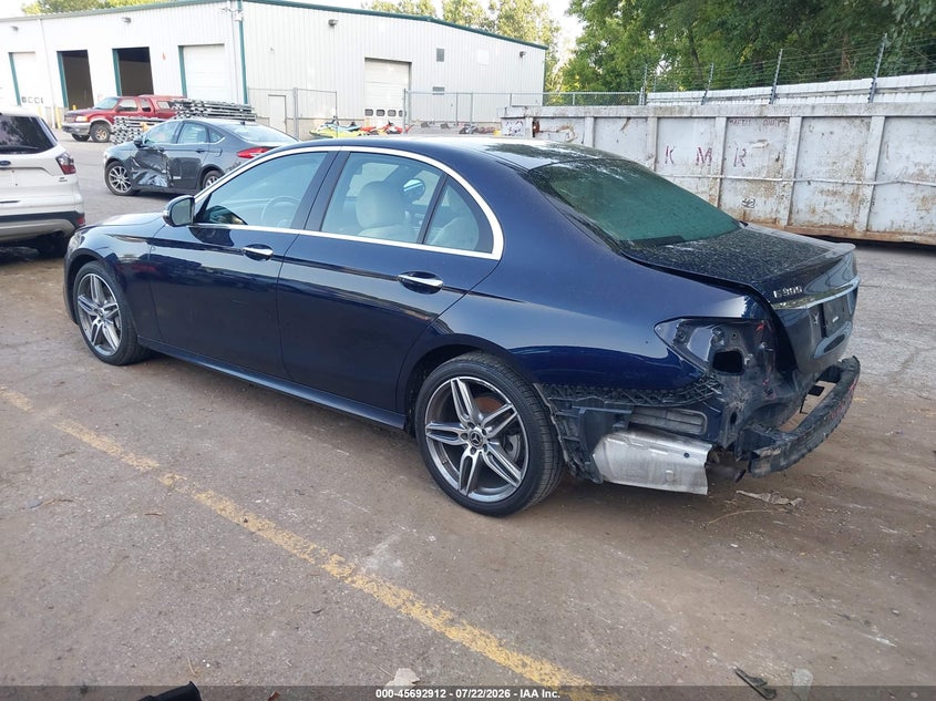 2019 Mercedes-benz E-klasse VIN WDDZF4KBXKA674557 IAAI salvage auction — REAR END, Salvage Title, sold $12,700 on 2026-08-17 (photo 3)