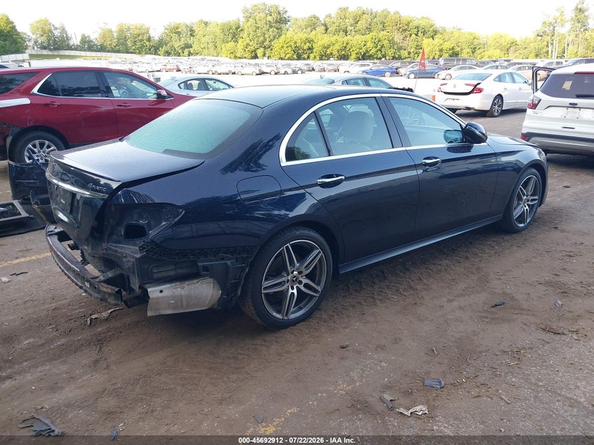 2019 Mercedes-benz E-klasse VIN WDDZF4KBXKA674557 IAAI salvage auction — REAR END, Salvage Title, sold $12,700 on 2026-08-17 (photo 4)