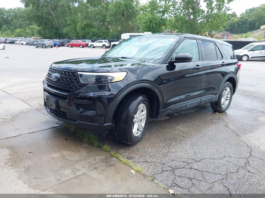 2022 Ford Explorer VIN 1FMSK8BB6NGB54562 IAAI salvage auction — SIDE, SF97 (Kansas), sold $4,050 on 2026-10-09 (photo 2)
