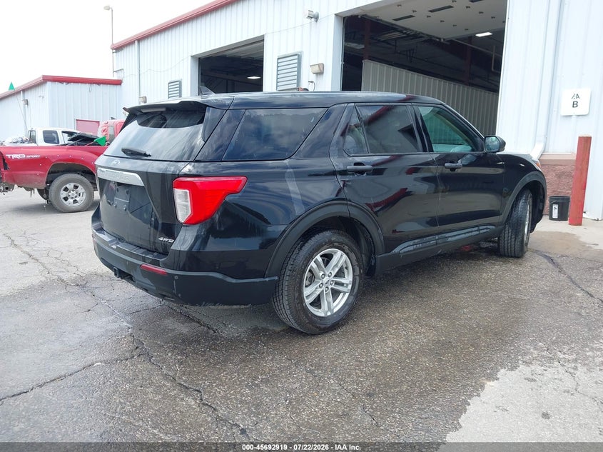 2022 Ford Explorer VIN 1FMSK8BB6NGB54562 IAAI salvage auction — SIDE, SF97 (Kansas), sold $4,050 on 2026-10-09 (photo 4)