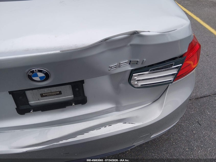2012 BMW 3er VIN WBA3A5C52CF347763 IAAI salvage auction — NORMAL WEAR, Salvage Title, sold $400 on 2026-08-12 (photo 6)