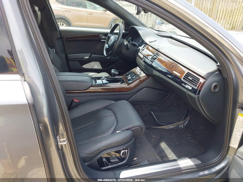 2016 Audi A8 VIN WAU34AFD2GN010752 IAAI salvage auction — NORMAL WEAR, Clear (Virginia), sold $1,050 on 2026-07-27 (photo 5)