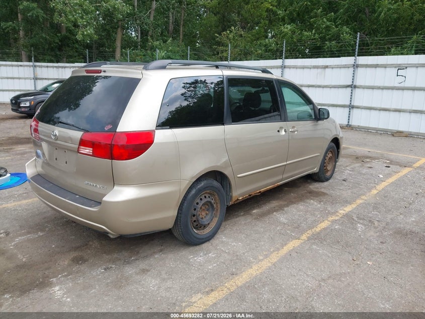 2005 Toyota Sienna VIN 5TDZA22C95S385070 IAAI salvage auction — NORMAL WEAR, Clear (Michigan), sold $675 on 2026-08-01 (photo 4)